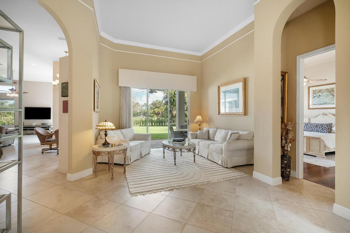 4404 SW La Paloma Drive