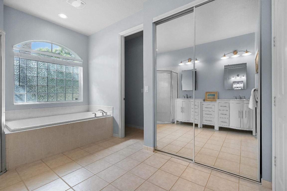 4404 SW La Paloma Drive