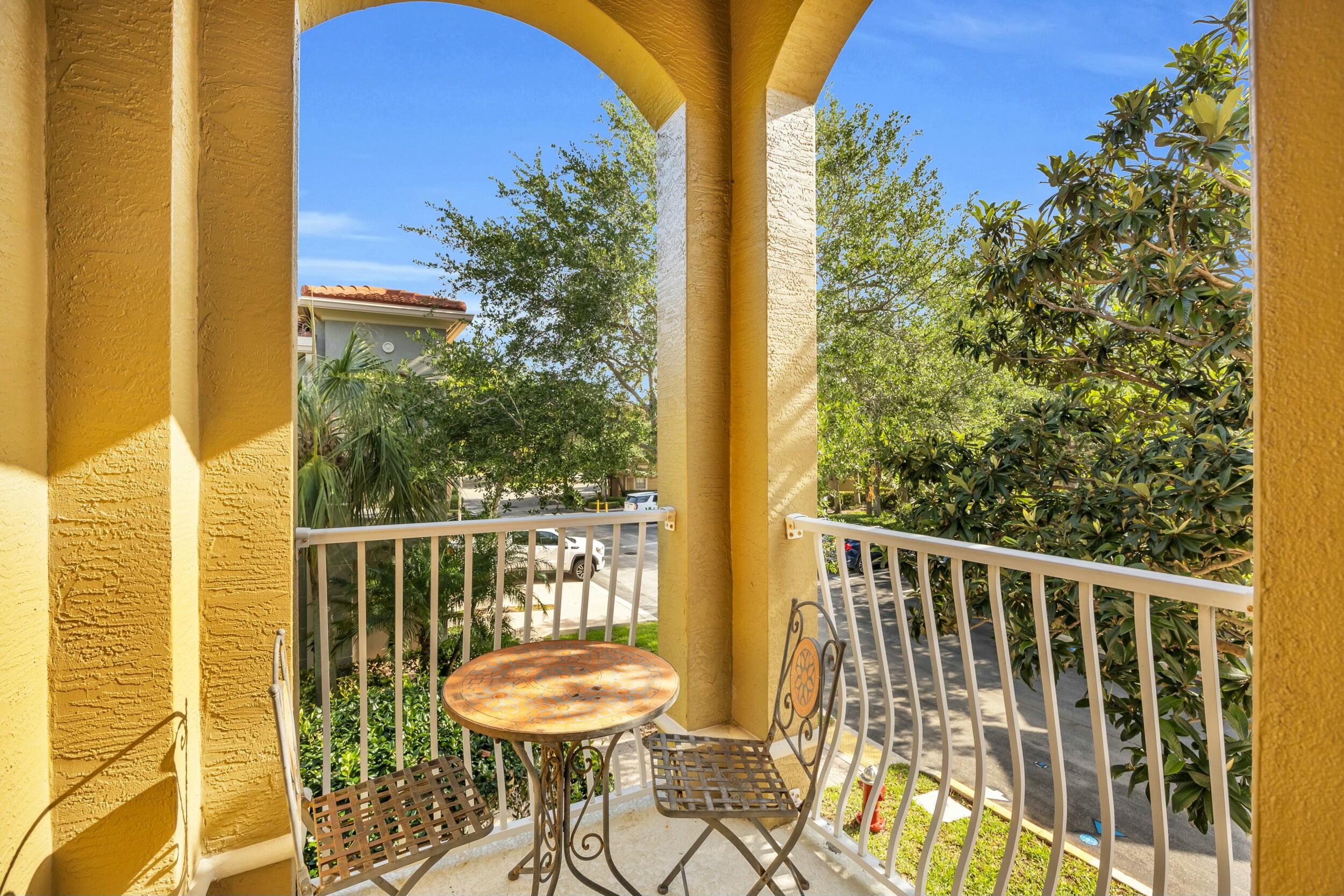 4911 Bonsai Circle 203