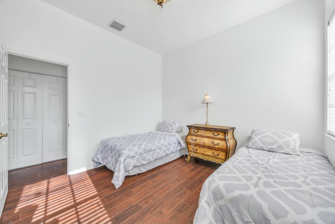 4911 Bonsai Circle 203