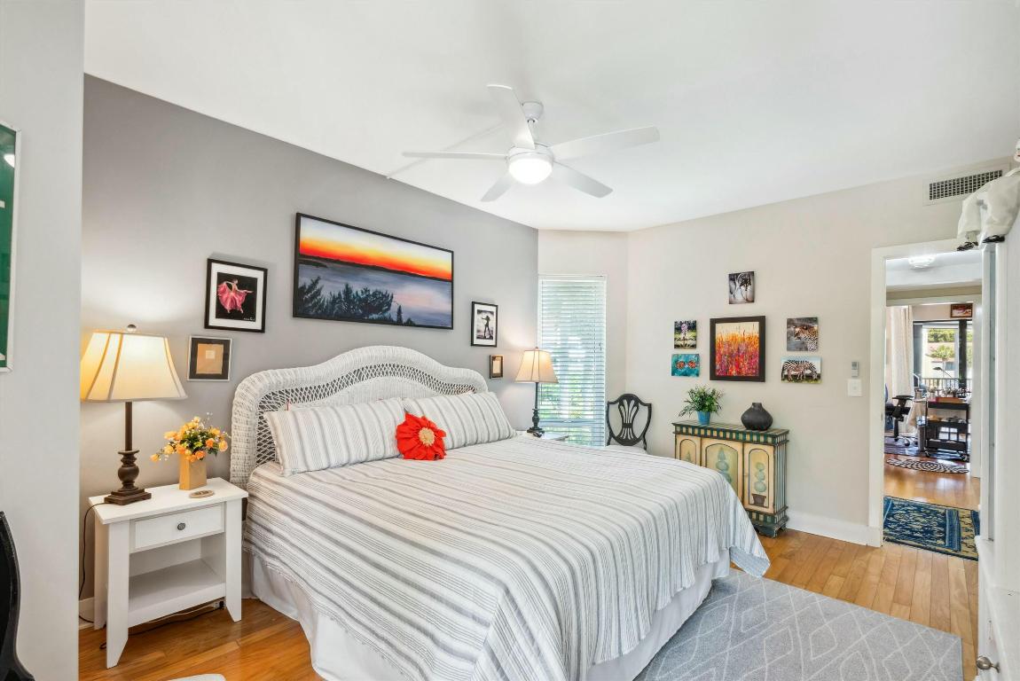 1124 Marine Way W D2l