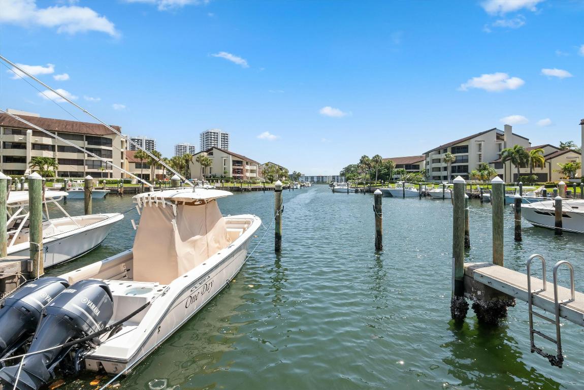 1124 Marine Way W D2l