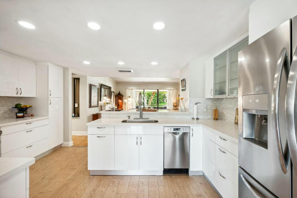 1124 Marine Way W D2l