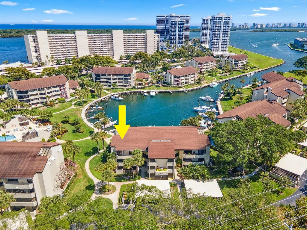 1124 Marine Way W D2l