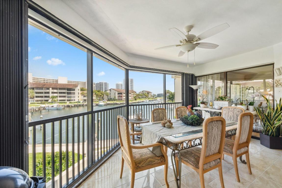 1124 Marine Way W D2l