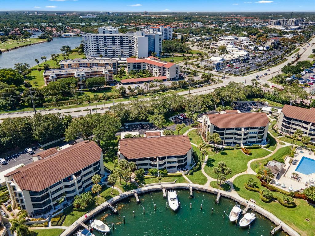 1124 Marine Way W D2l