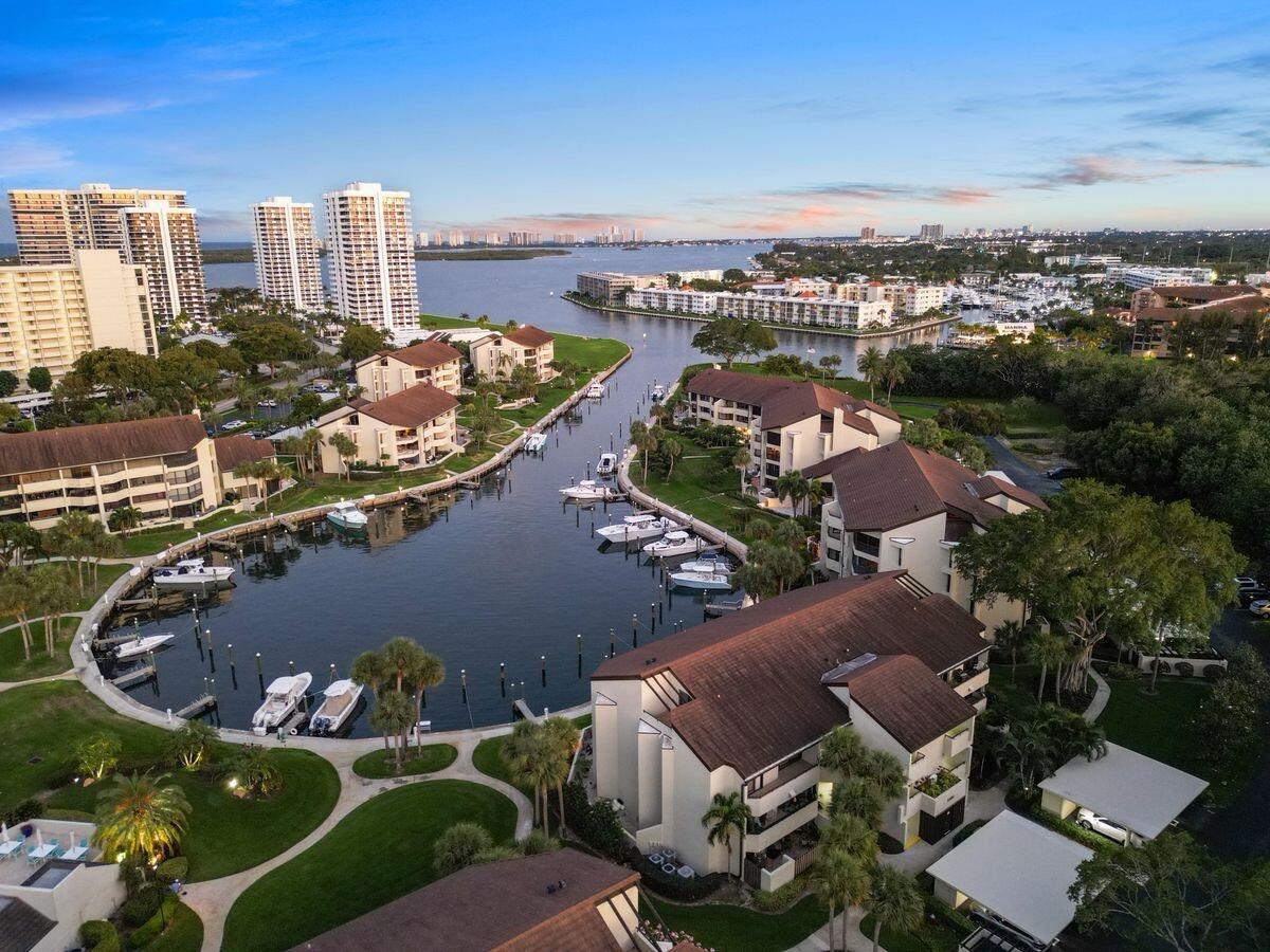 1124 Marine Way W D2l