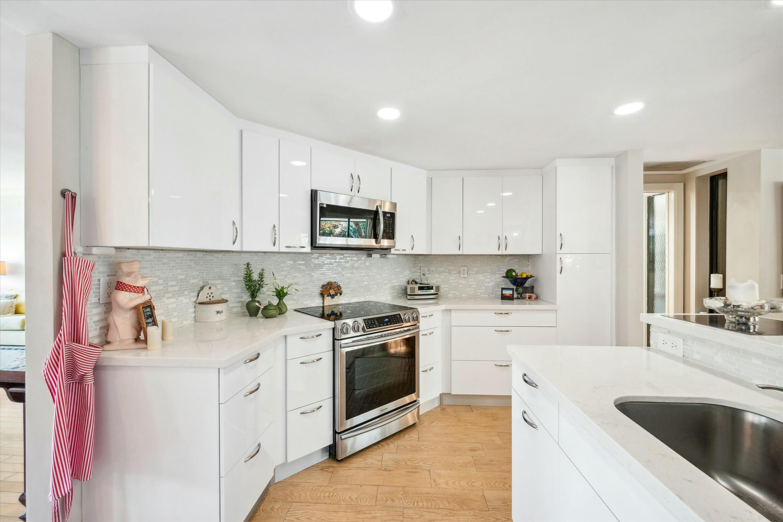 1124 Marine Way W D2l