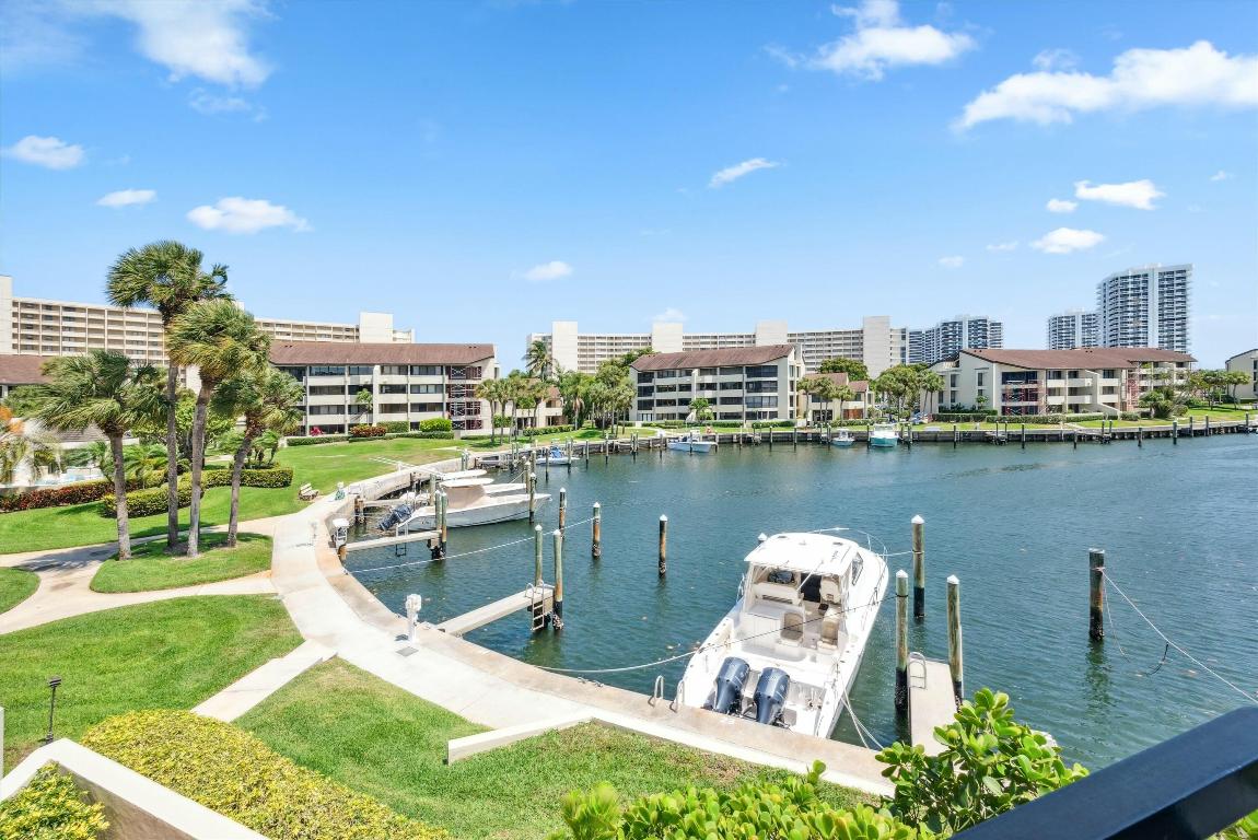 1124 Marine Way W D2l