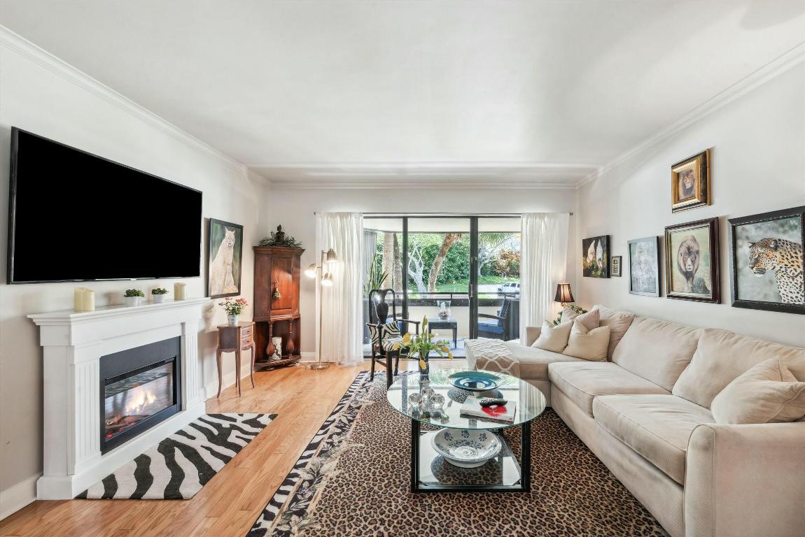 1124 Marine Way W D2l