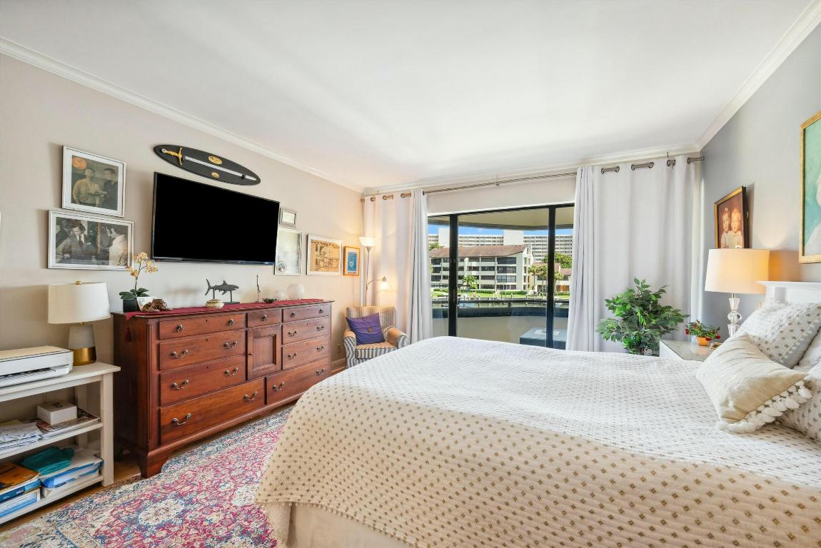 1124 Marine Way W D2l