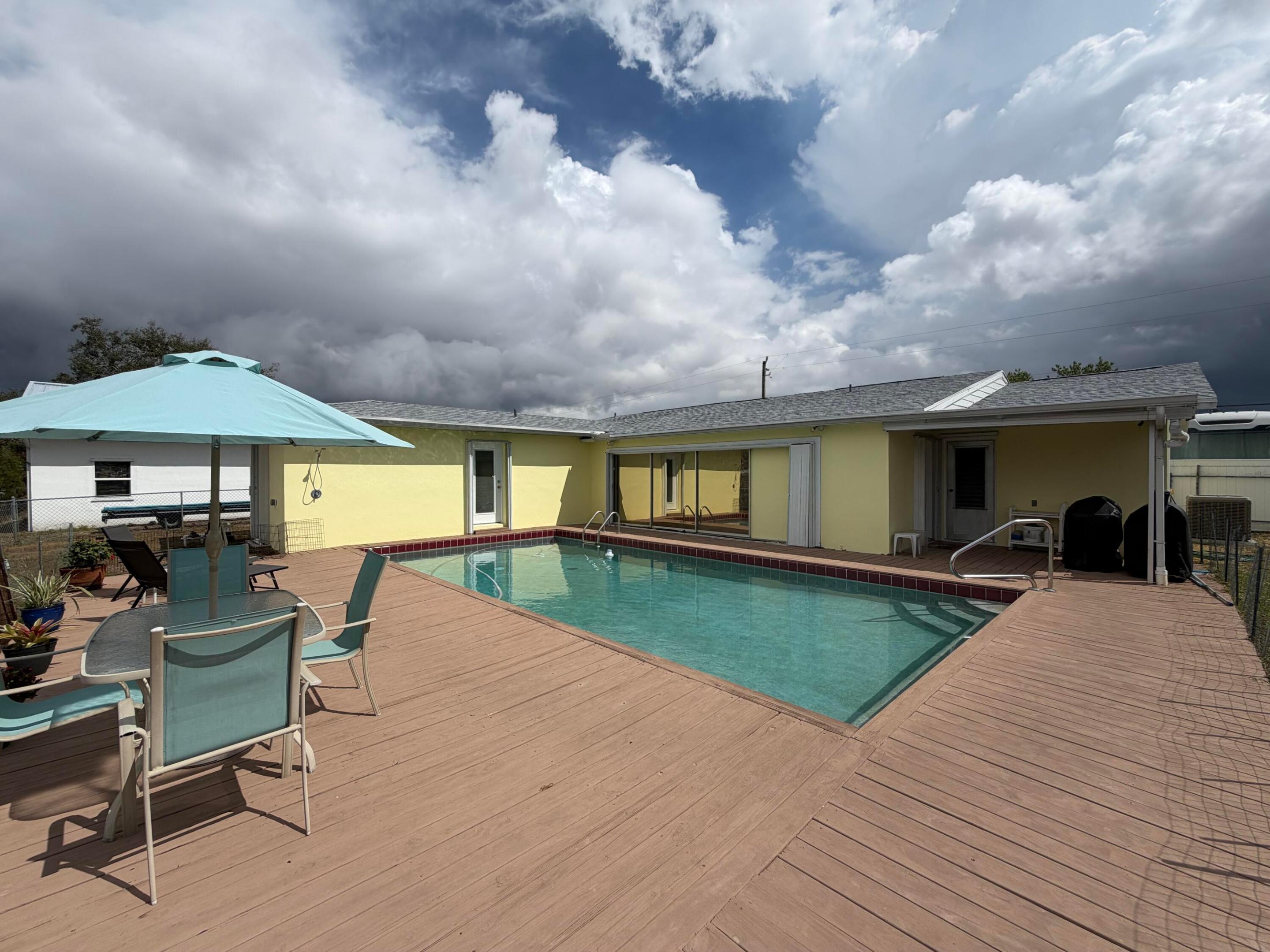 880 SE Degan Drive