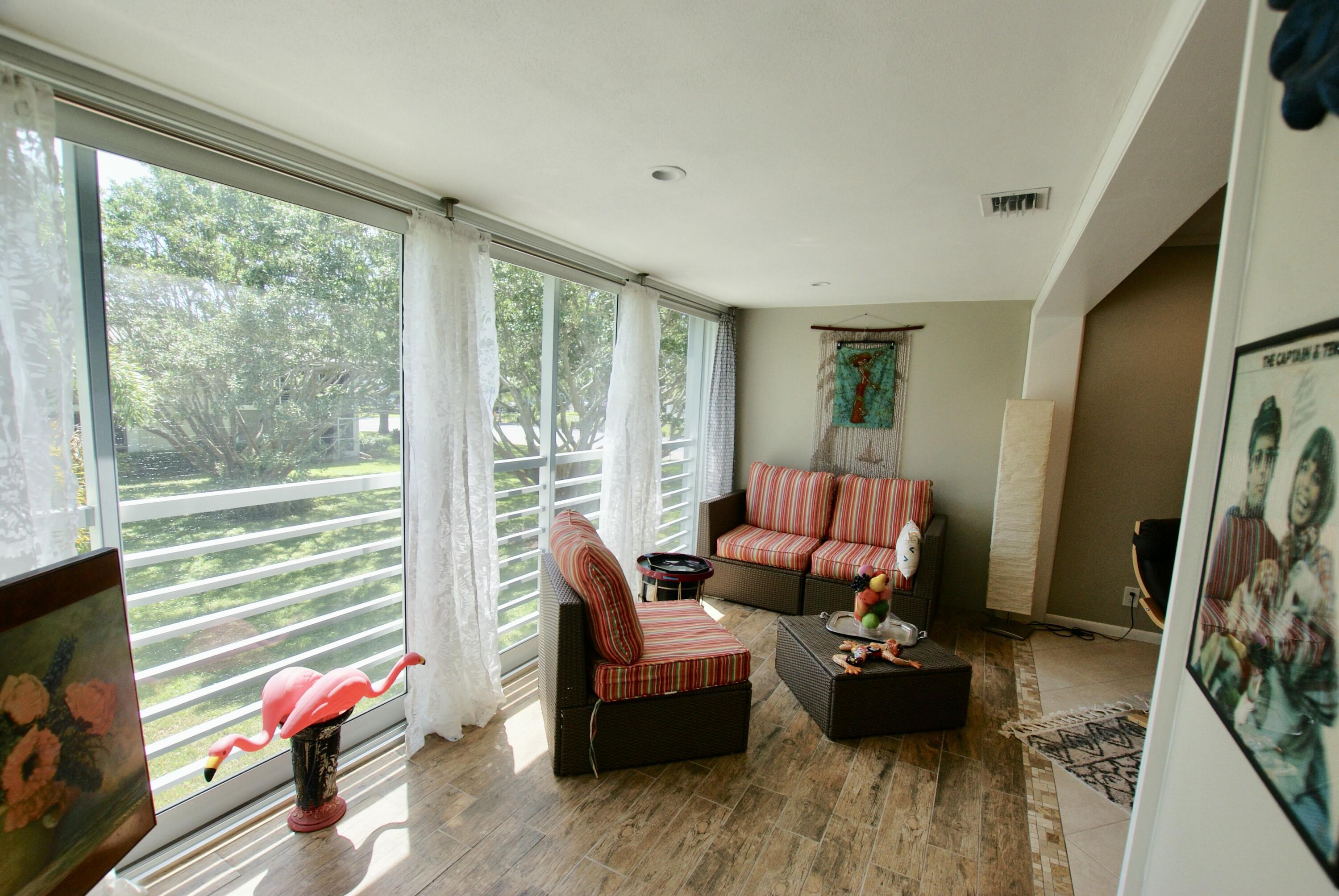 11 Westwood 203a Avenue 203a