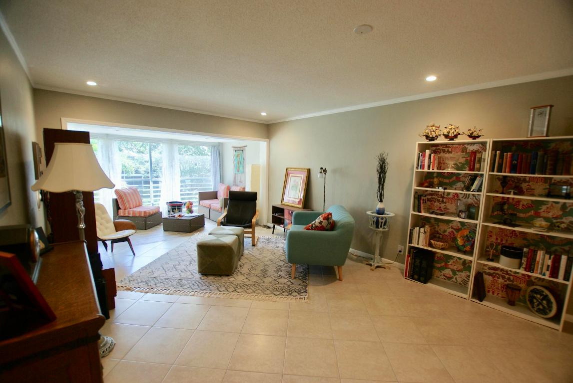 11 Westwood 203a Avenue 203a