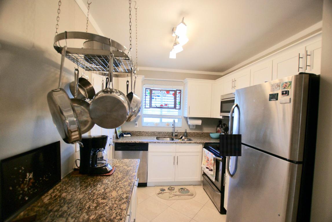 11 Westwood 203a Avenue 203a