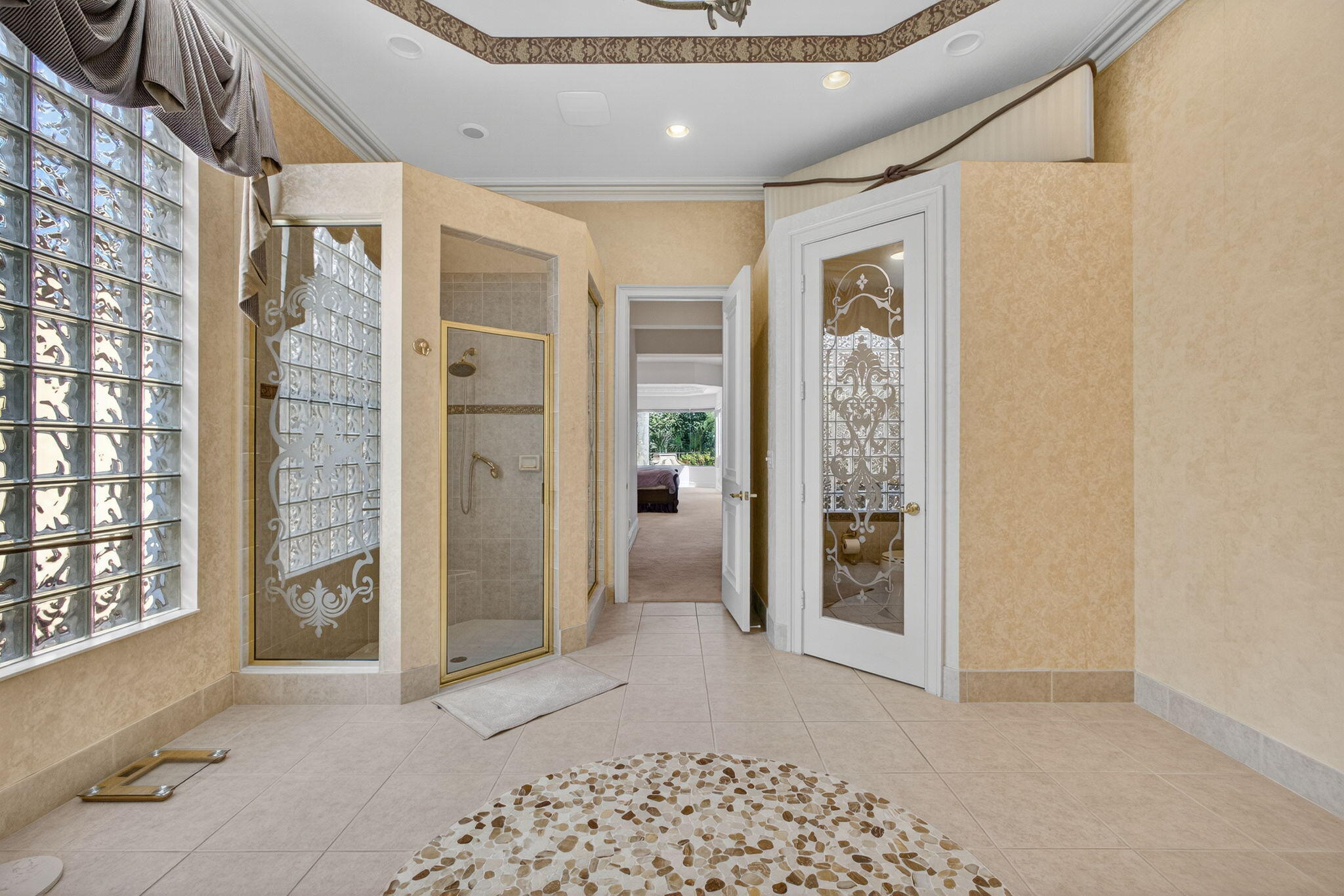 119 Via Paradisio