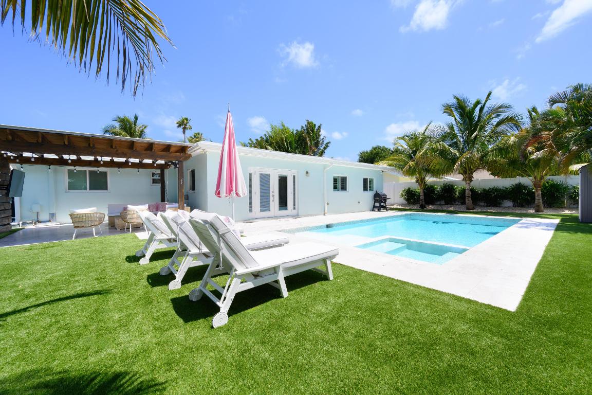 120 W Windsor Road W