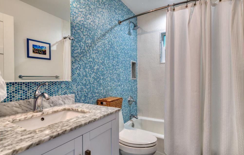 120 W Windsor Road W