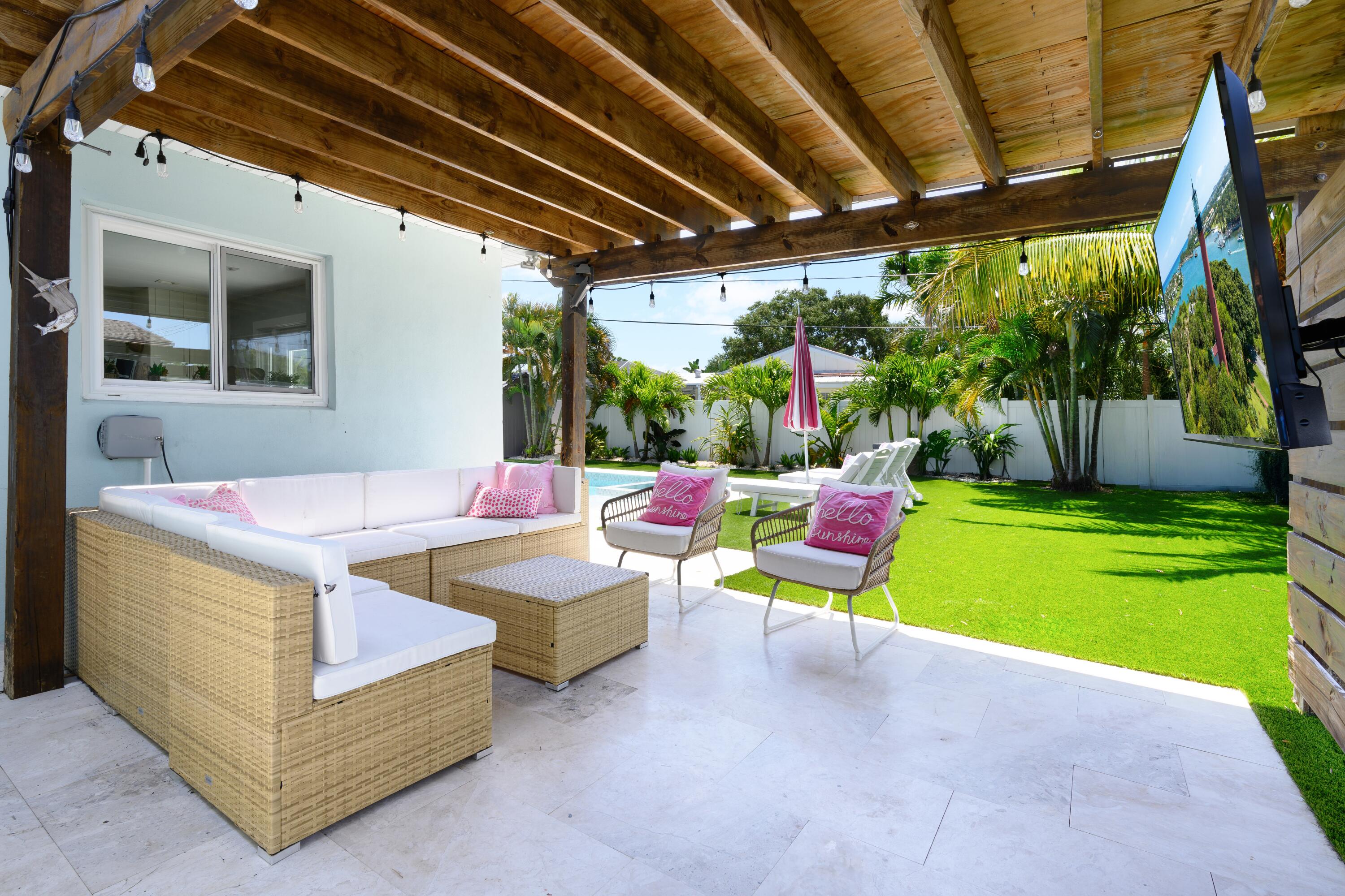 120 W Windsor Road W