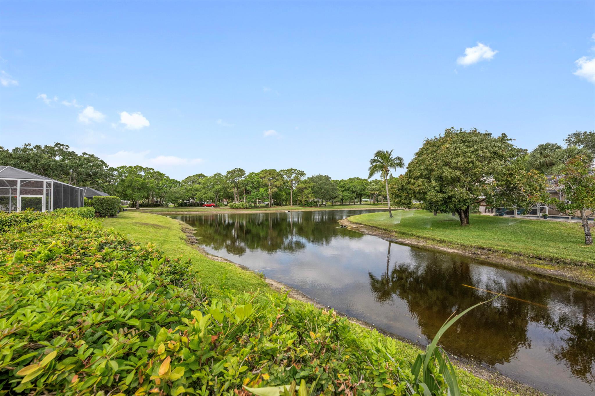 18475 Lake Bend Drive