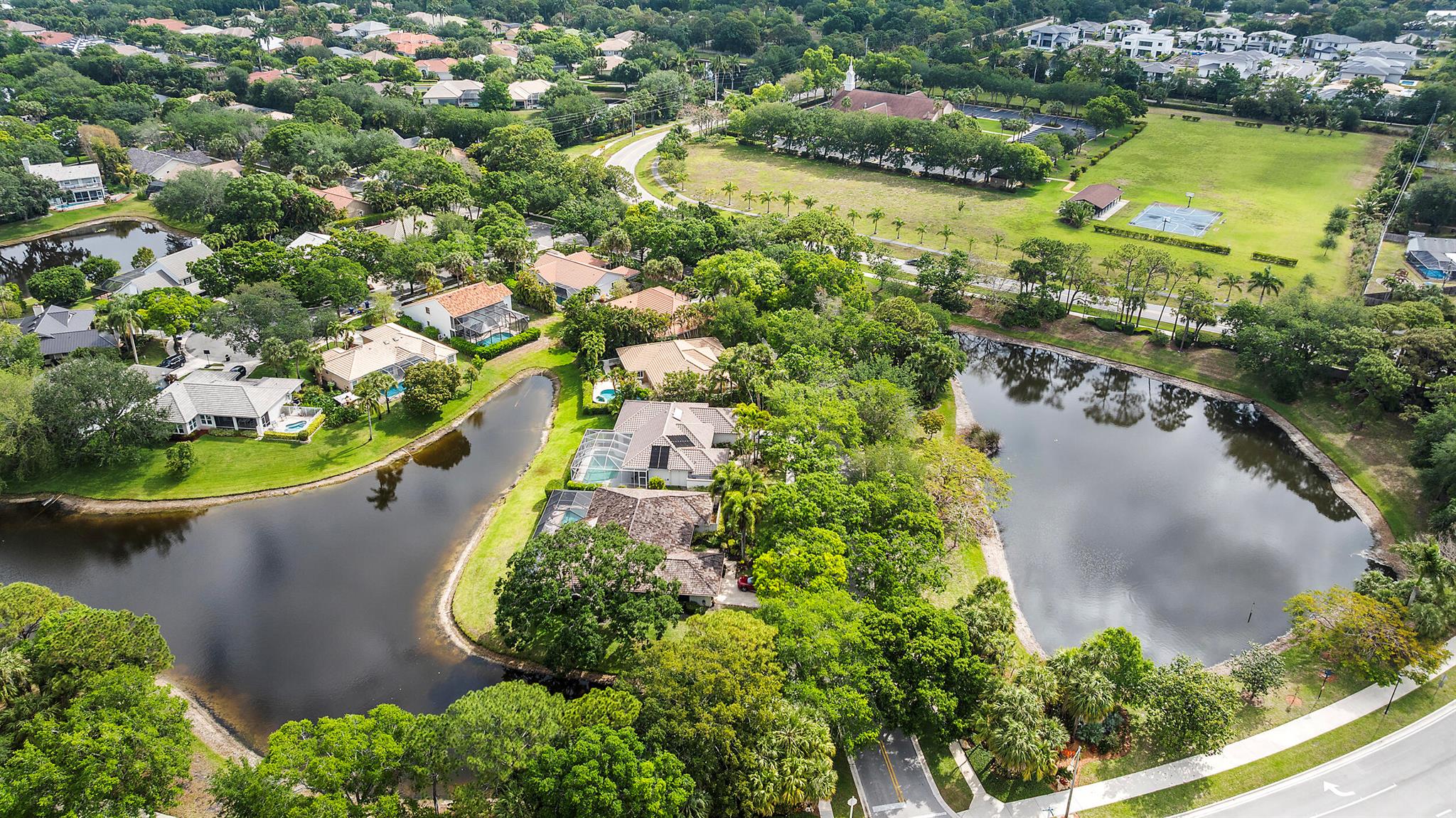 18475 Lake Bend Drive