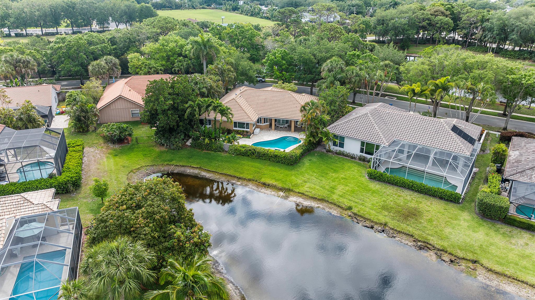 18475 Lake Bend Drive