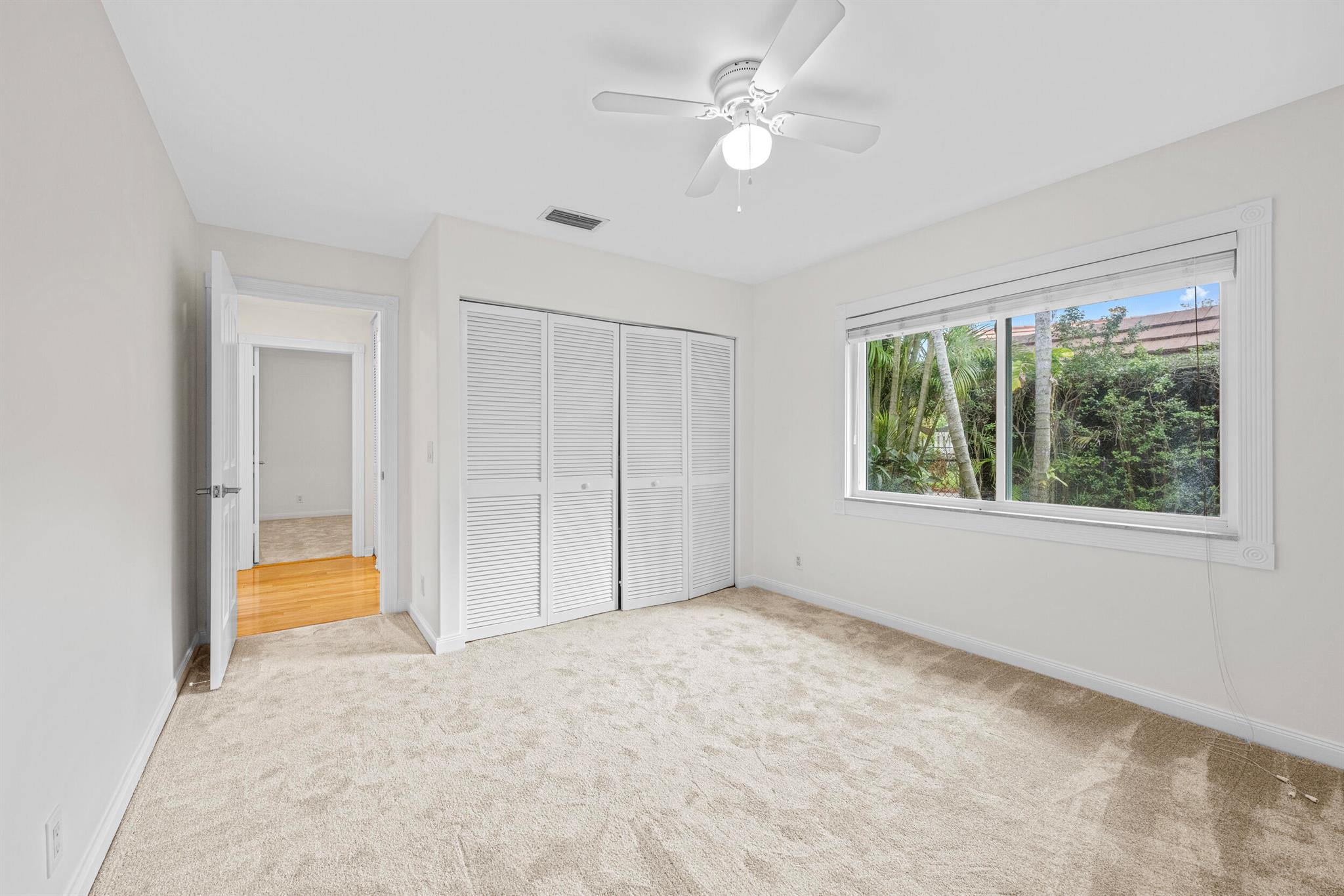 18475 Lake Bend Drive