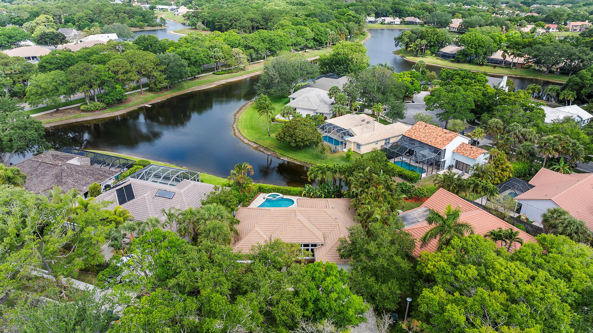 18475 Lake Bend Drive