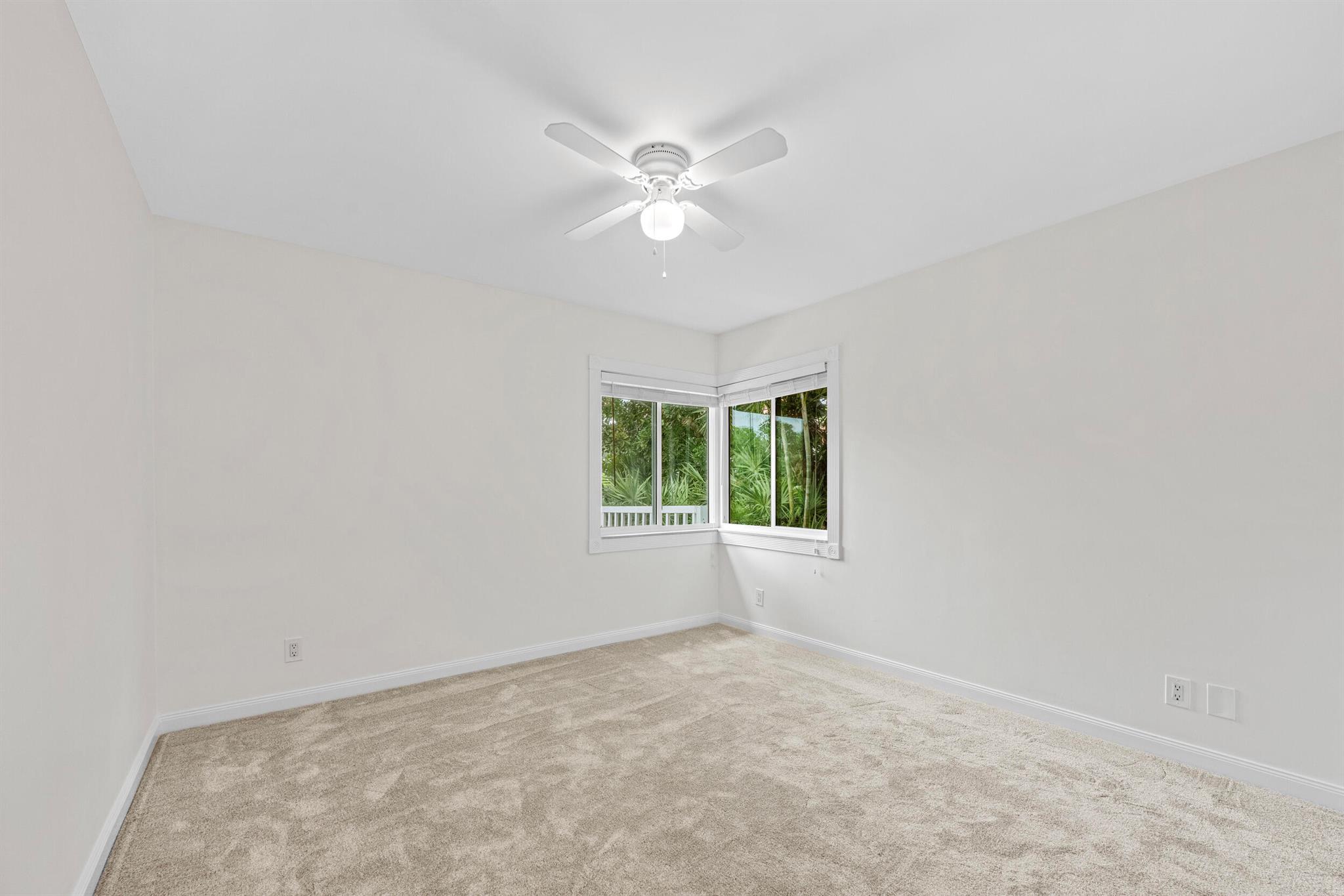 18475 Lake Bend Drive