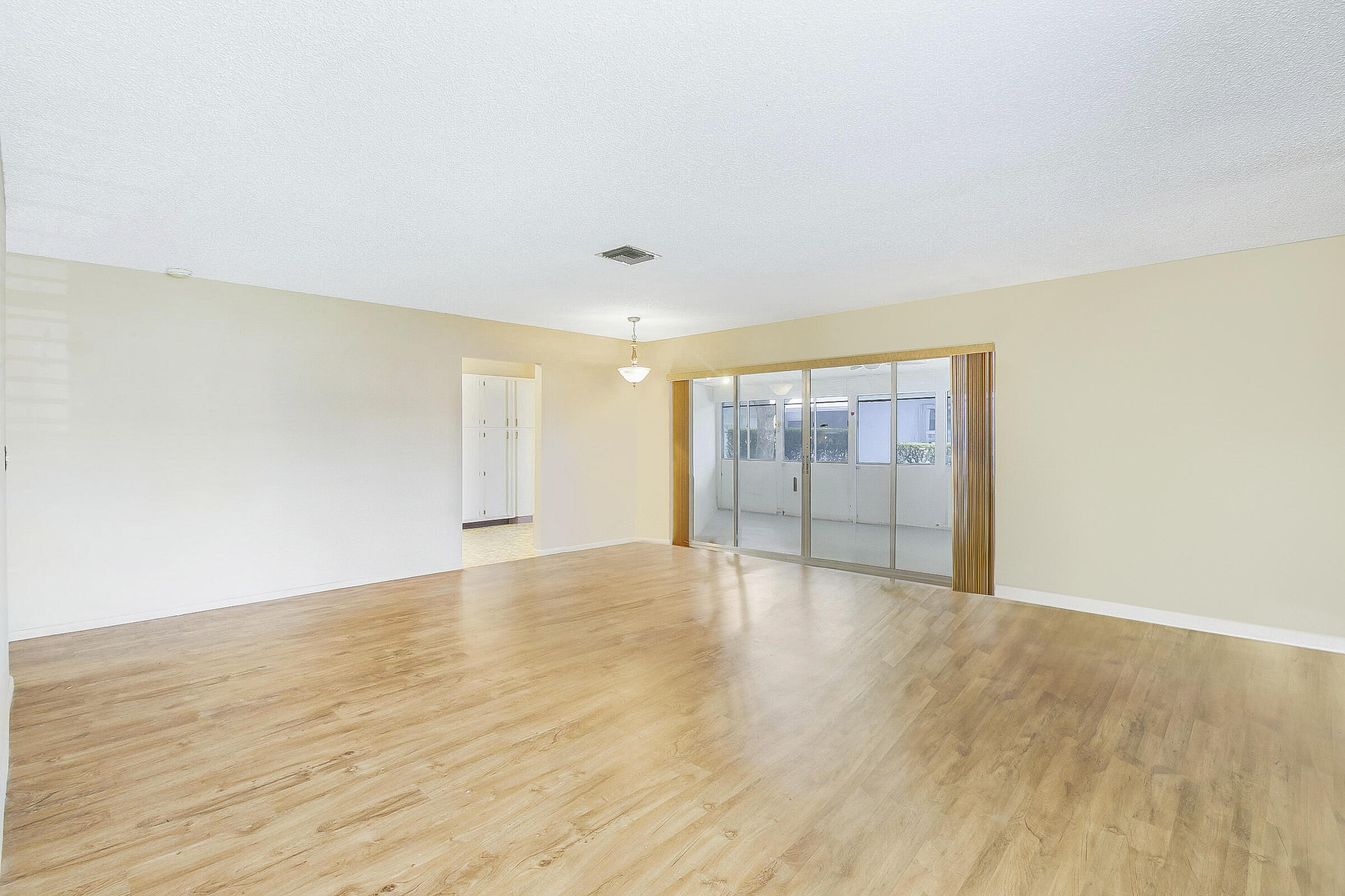 2886 Fernley Drive E 69