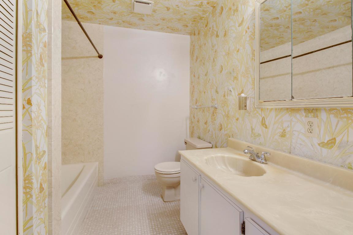 2886 Fernley Drive E 69