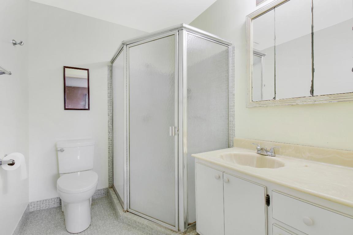 2886 Fernley Drive E 69