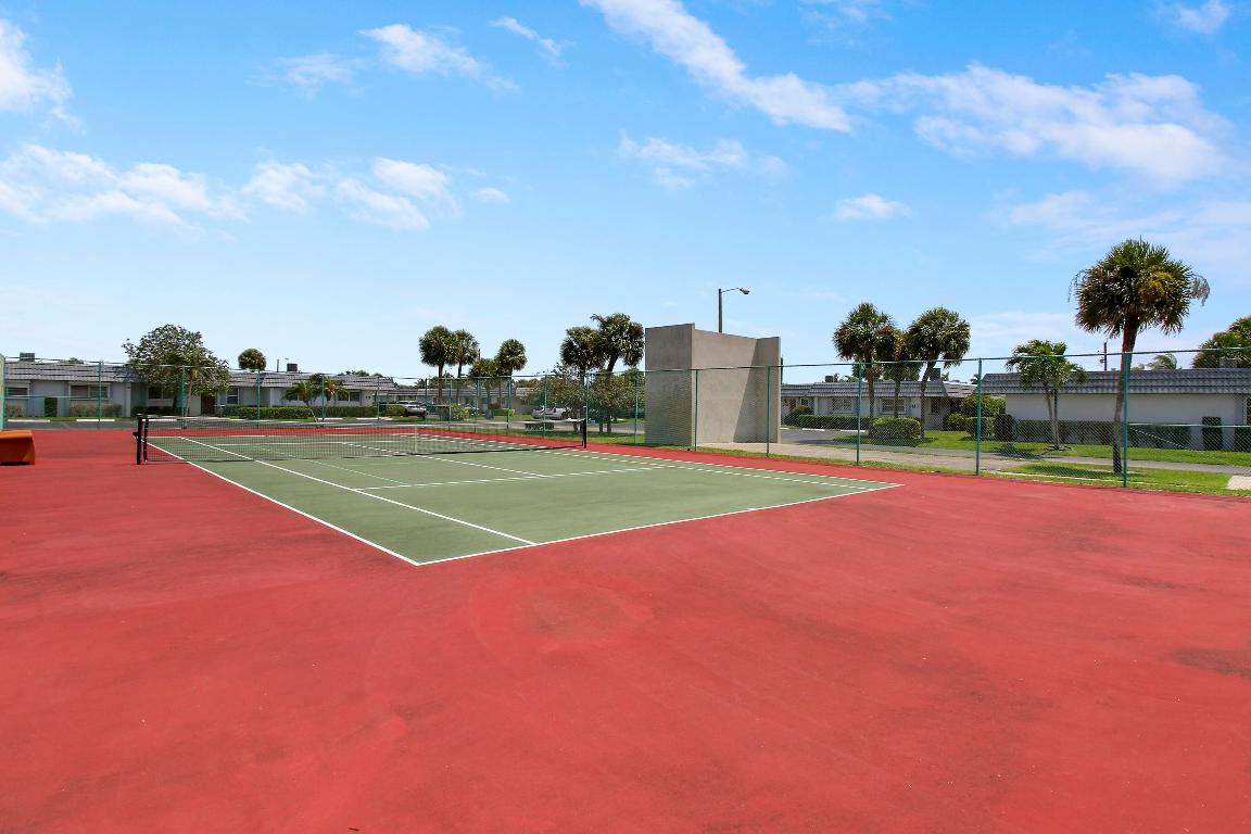 2886 Fernley Drive E 69