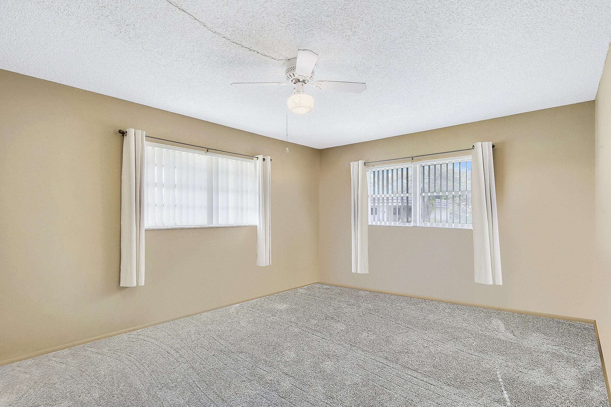 2886 Fernley Drive E 69