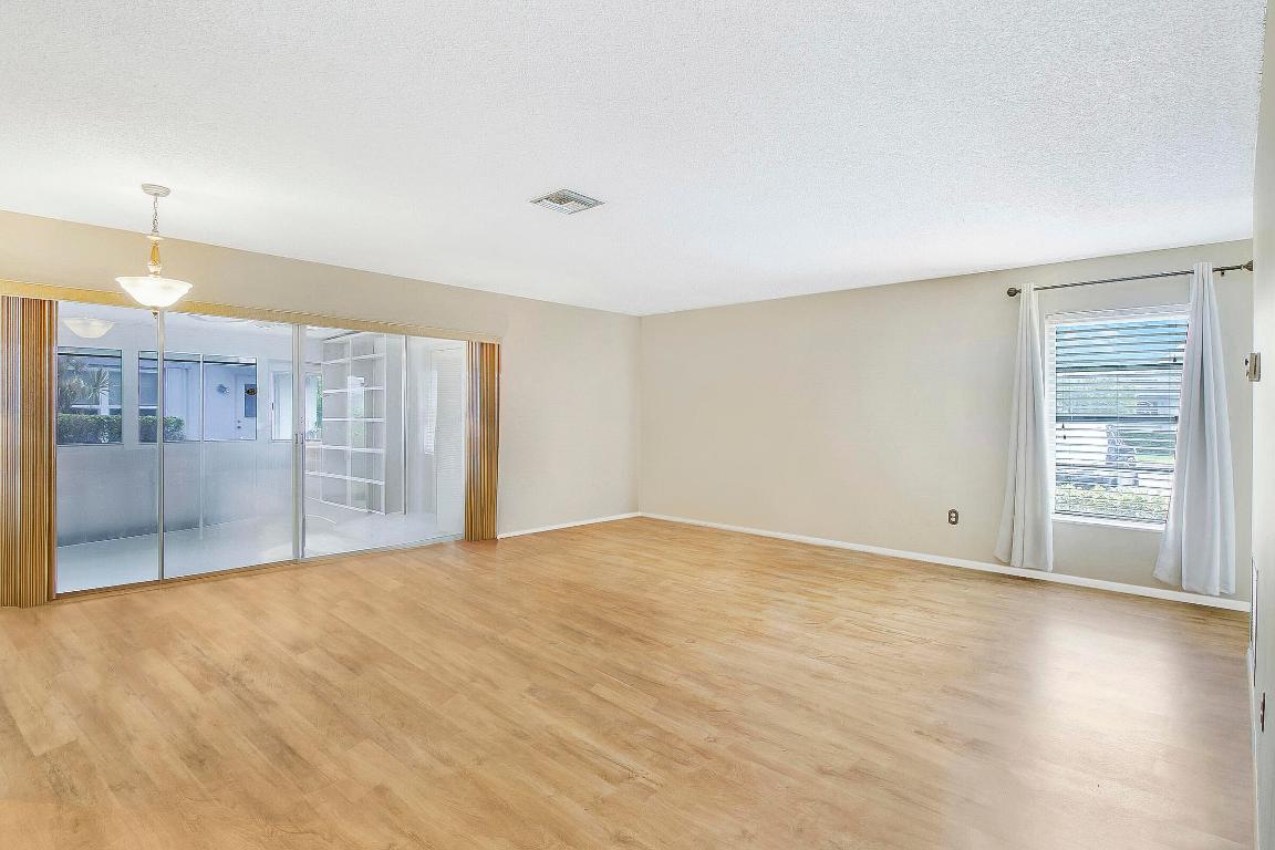 2886 Fernley Drive E 69