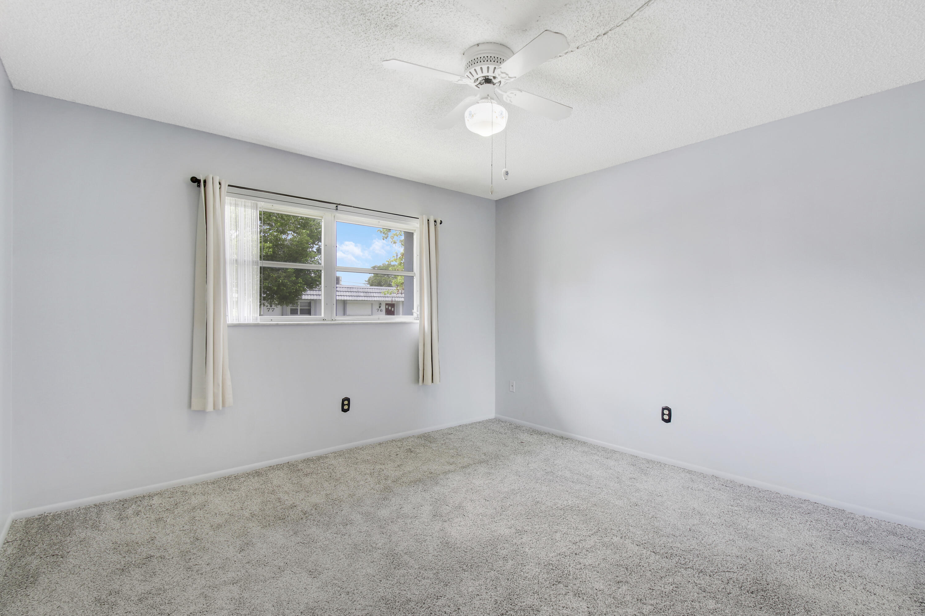 2886 Fernley Drive E 69