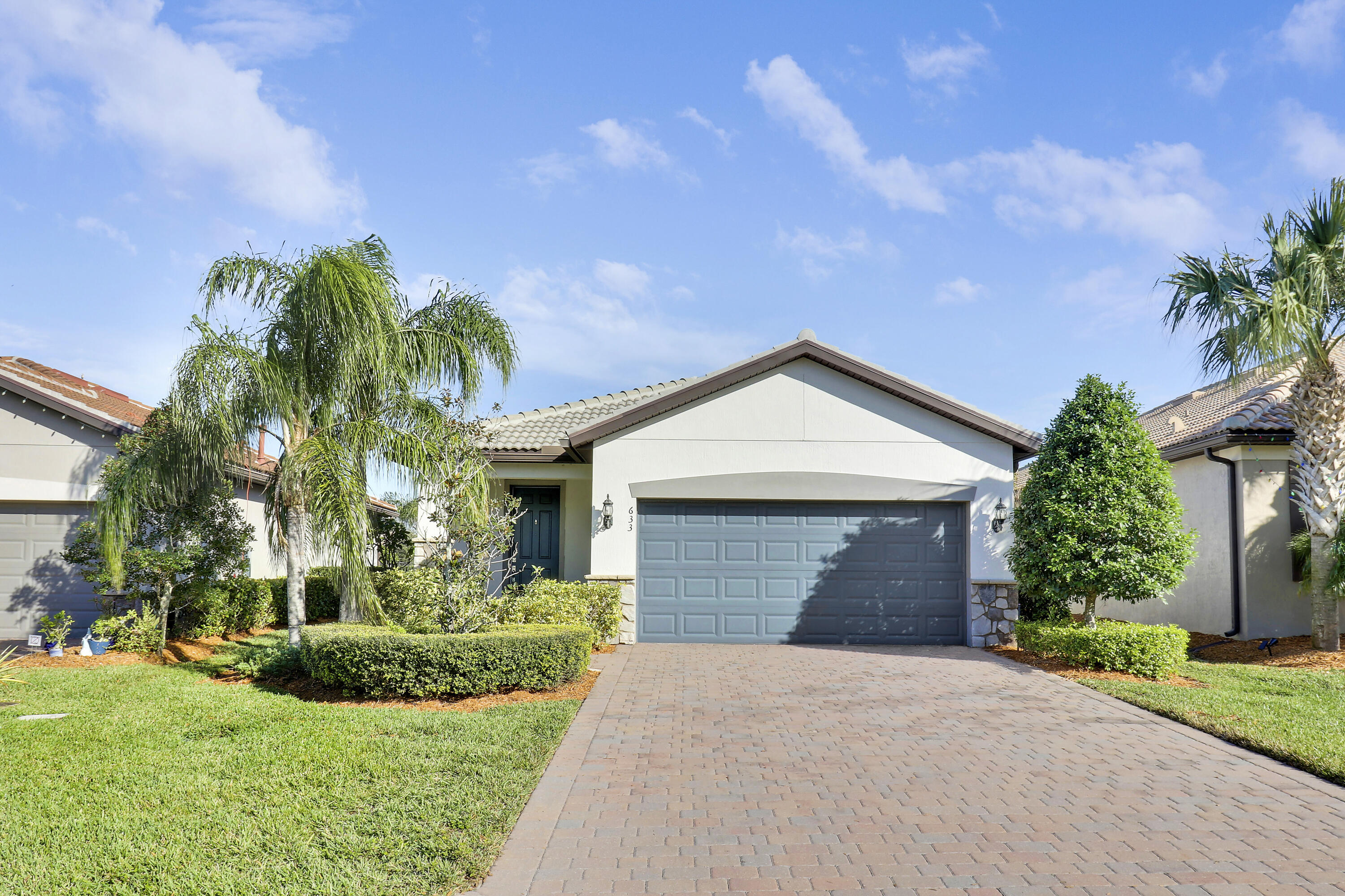 633 SE Monet Drive