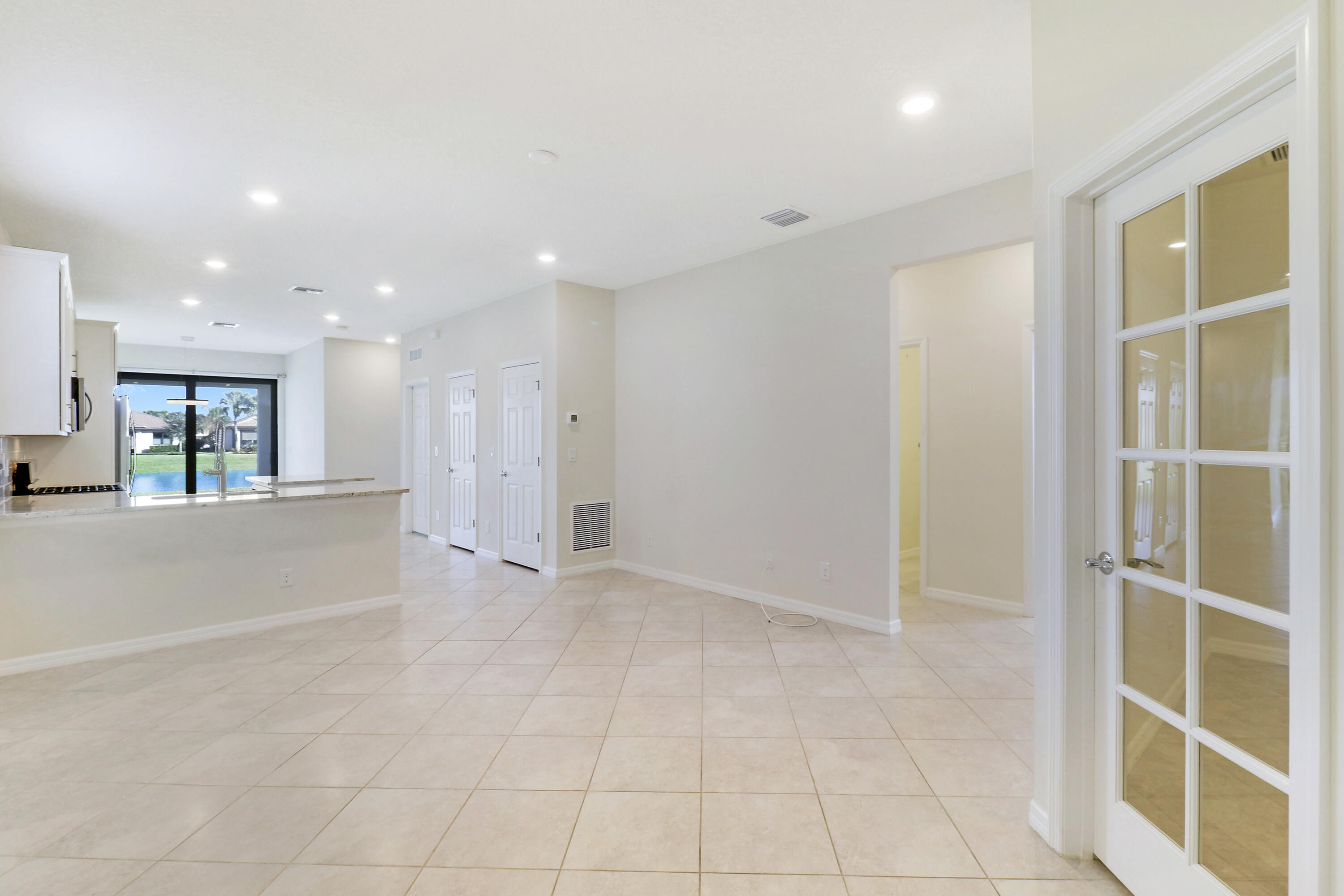 633 SE Monet Drive