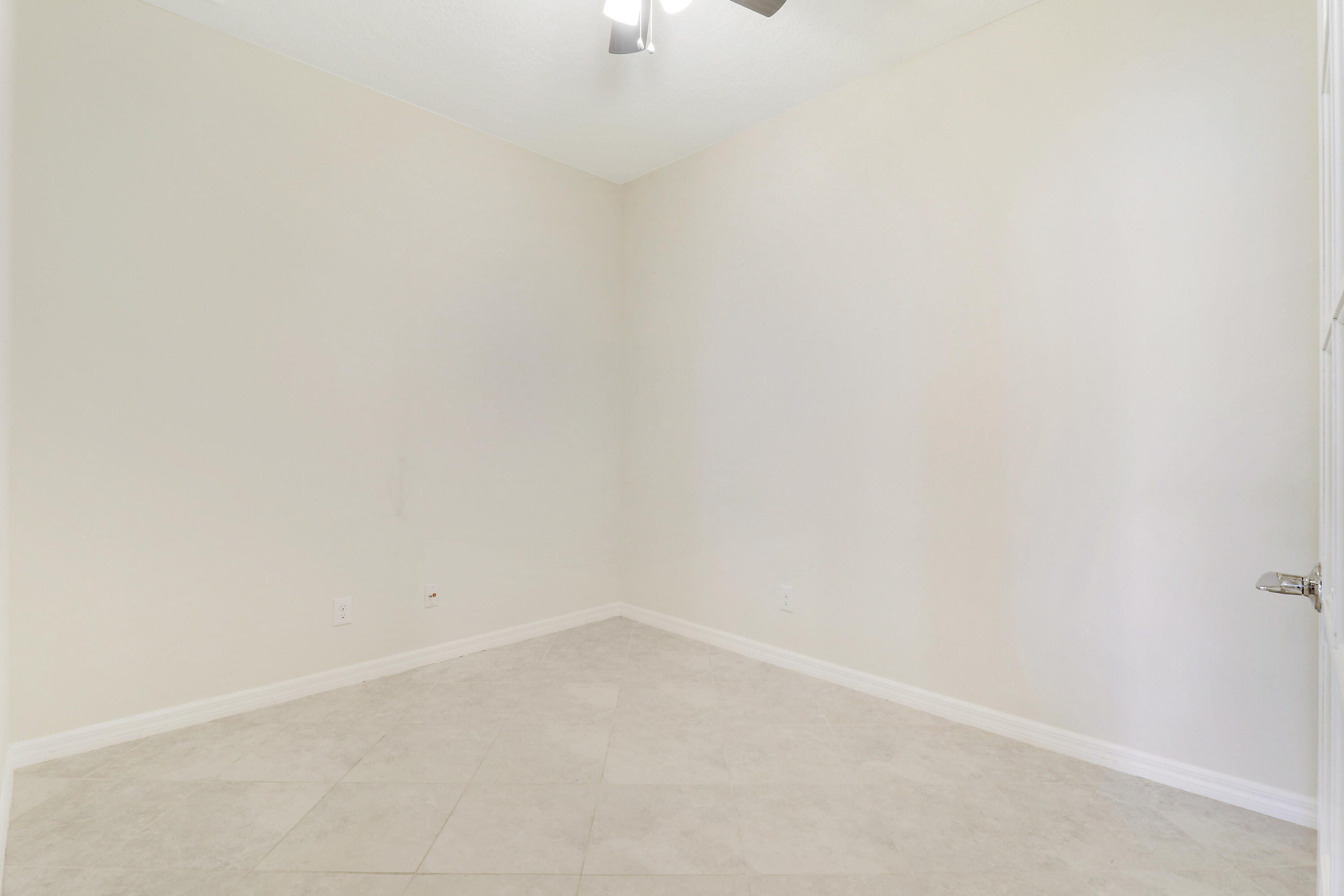 633 SE Monet Drive