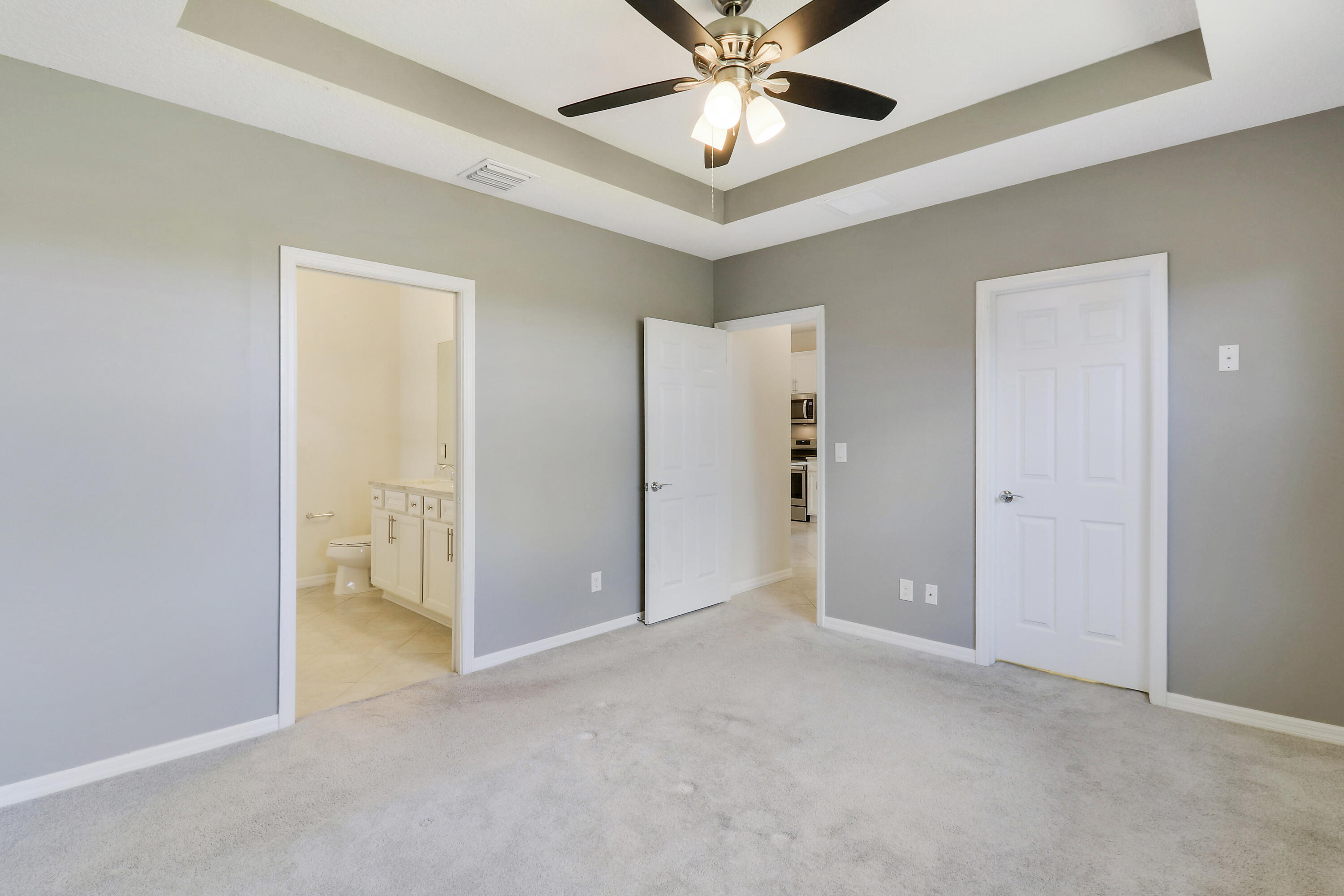 633 SE Monet Drive