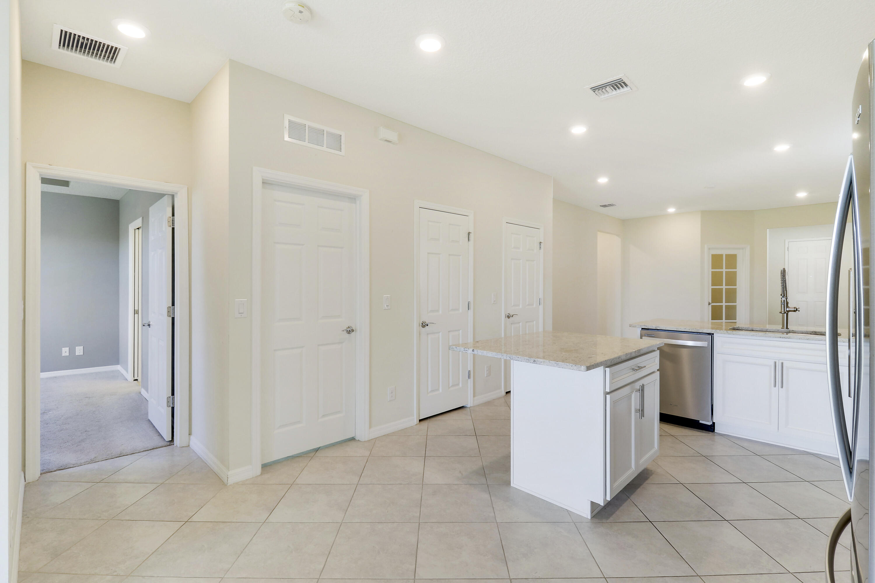 633 SE Monet Drive