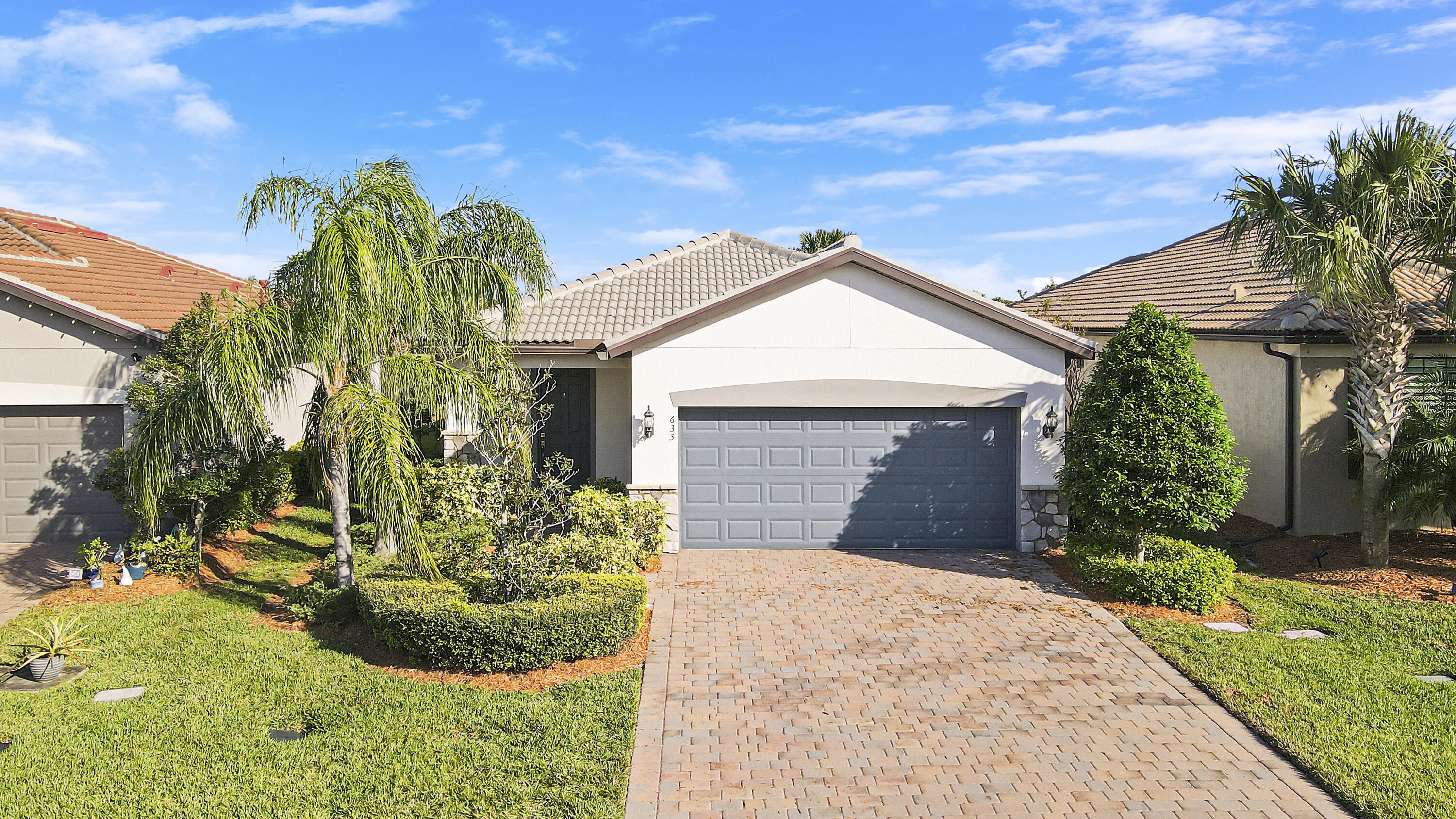 633 SE Monet Drive