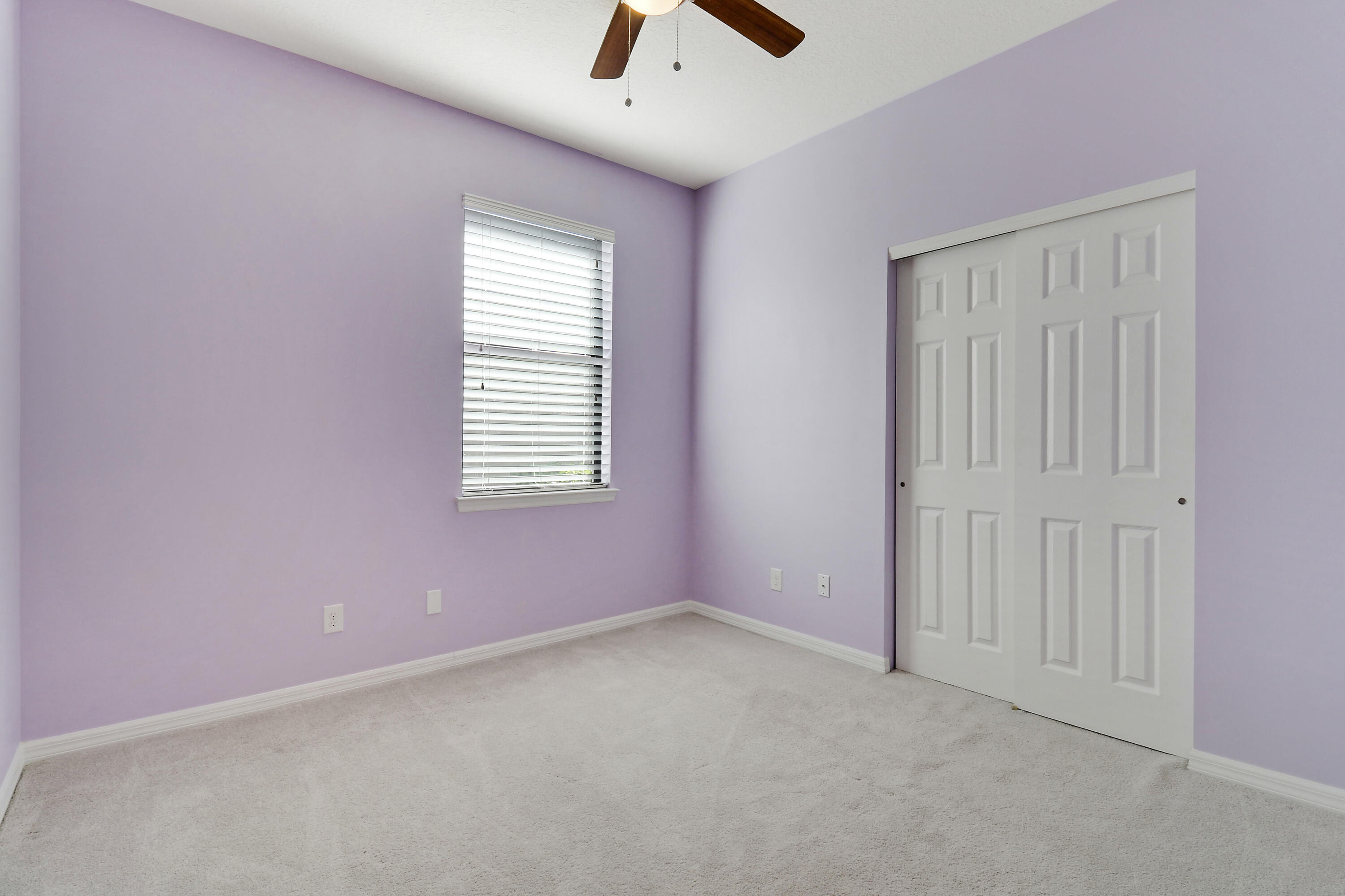 633 SE Monet Drive