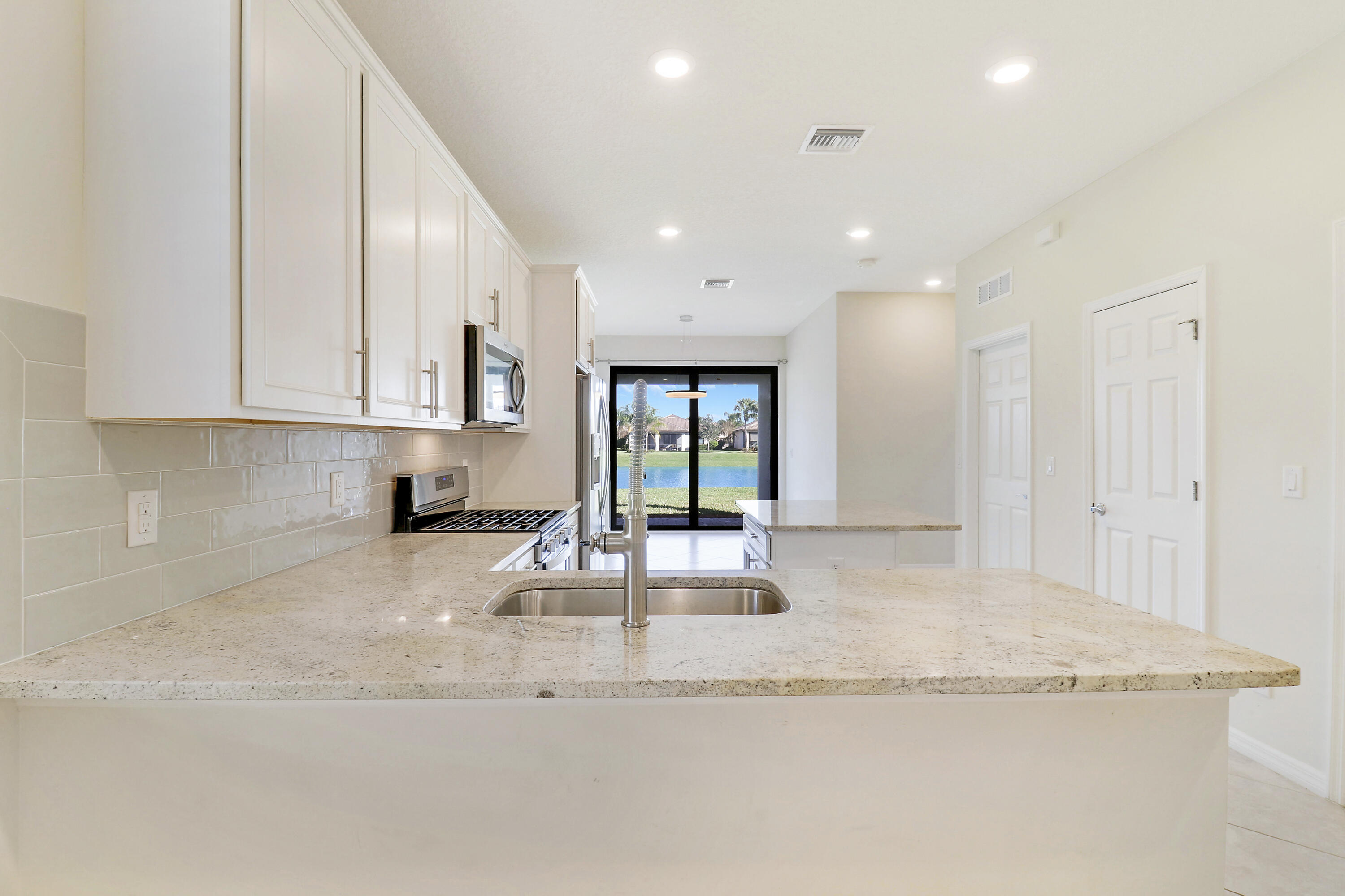 633 SE Monet Drive
