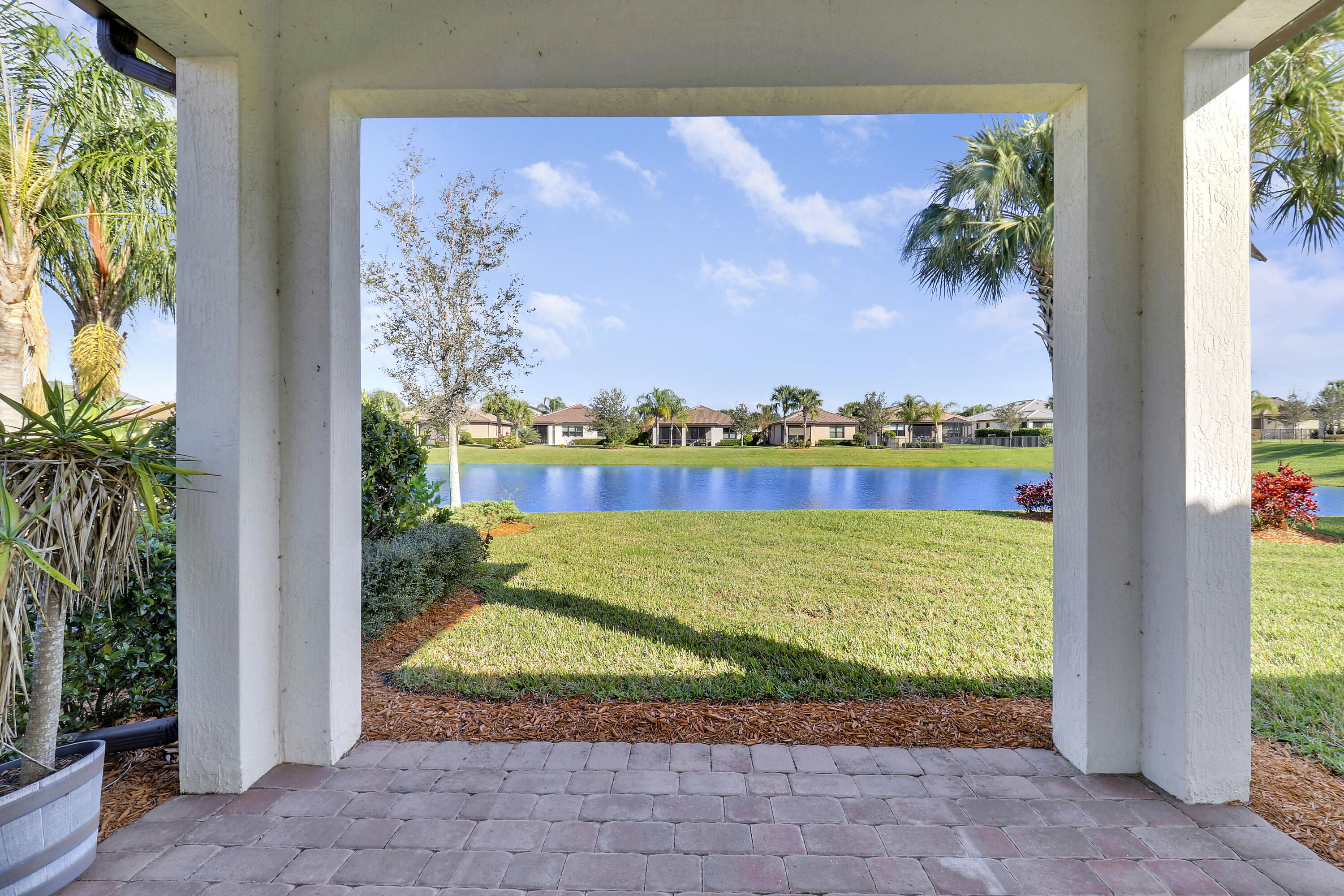 633 SE Monet Drive