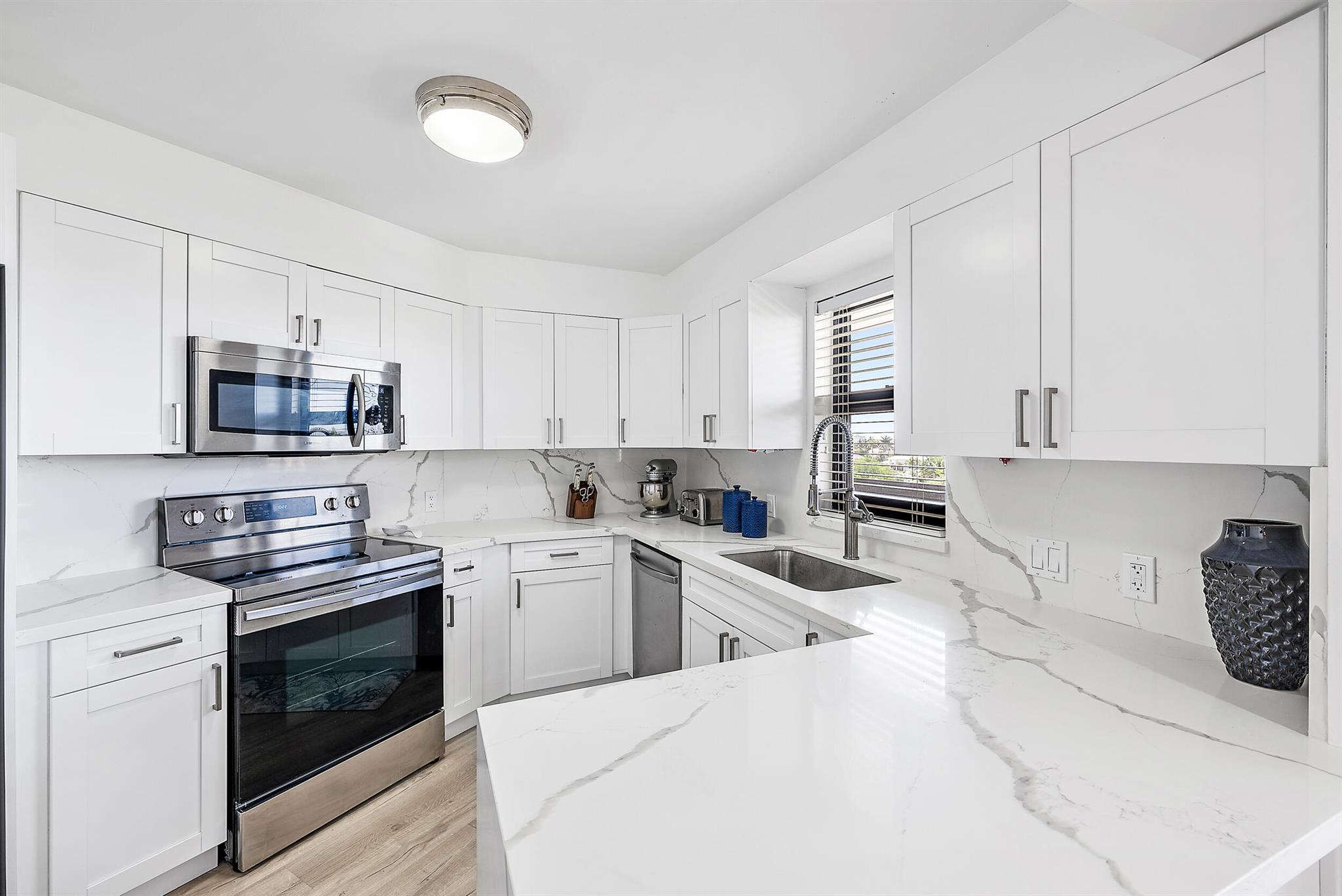 19800 Sandpointe Bay Drive 508