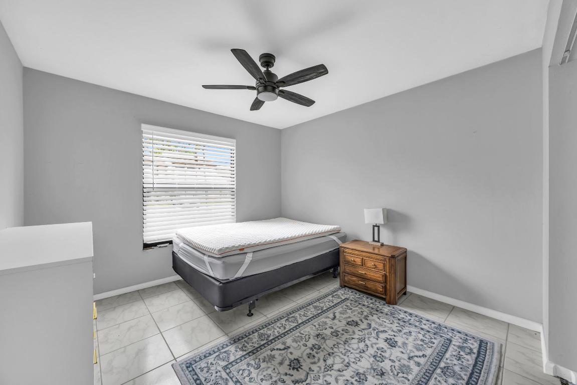 130 Sherwood Circle 14d