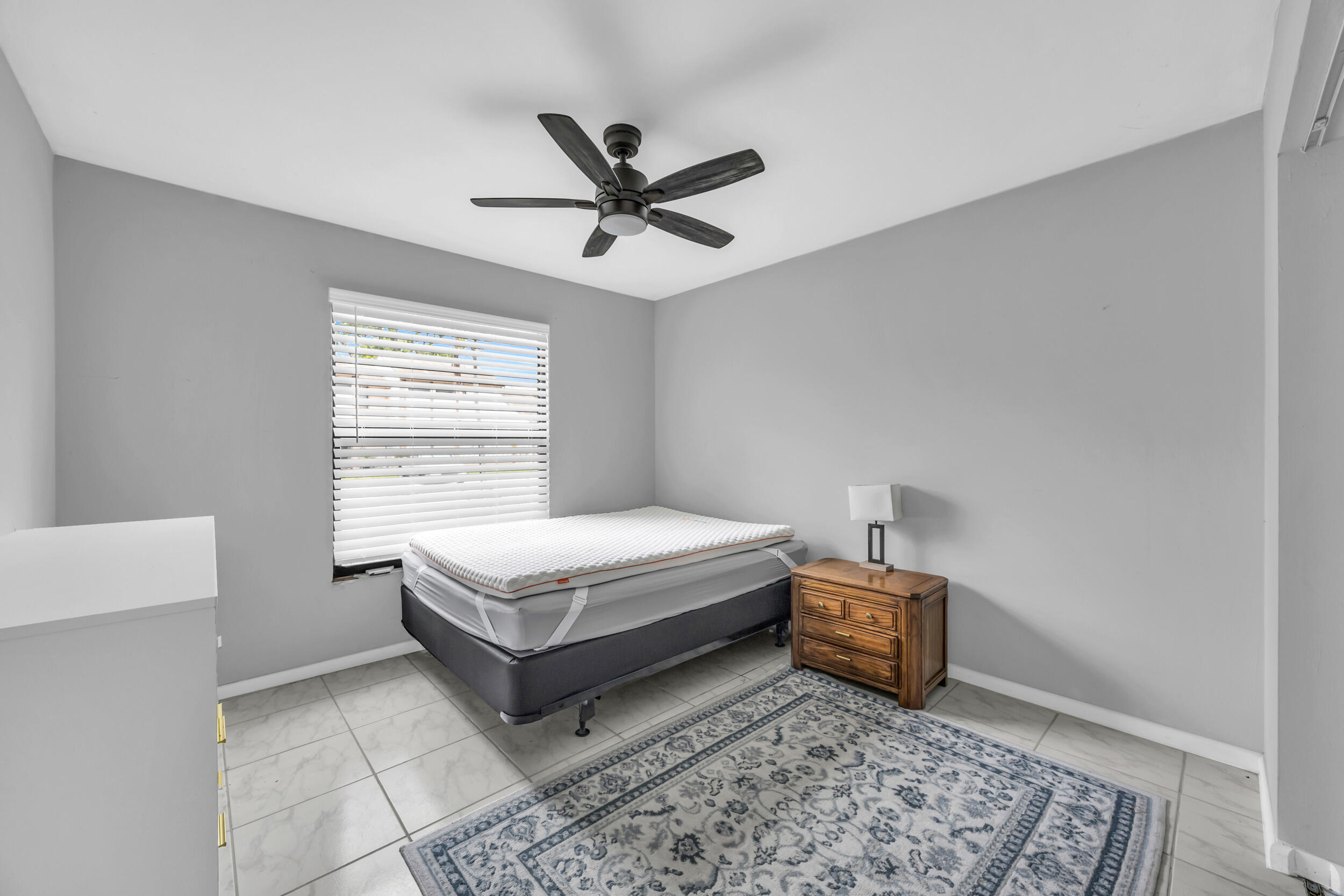 130 Sherwood Circle 14d