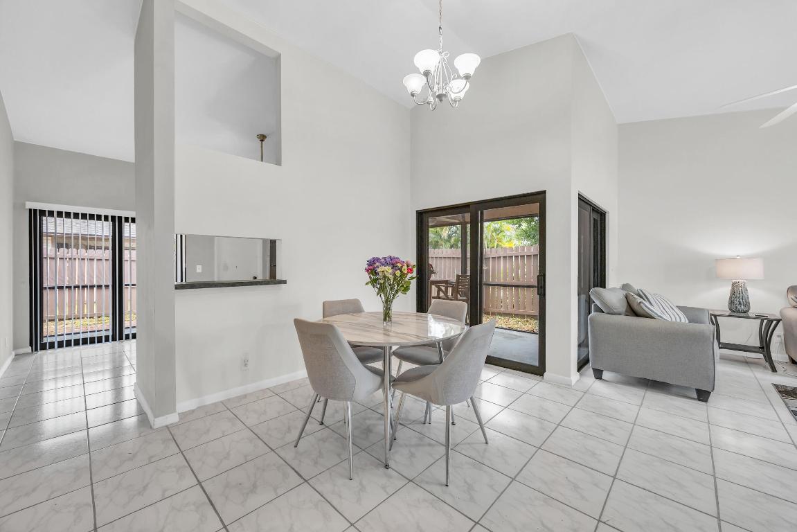 130 Sherwood Circle 14d