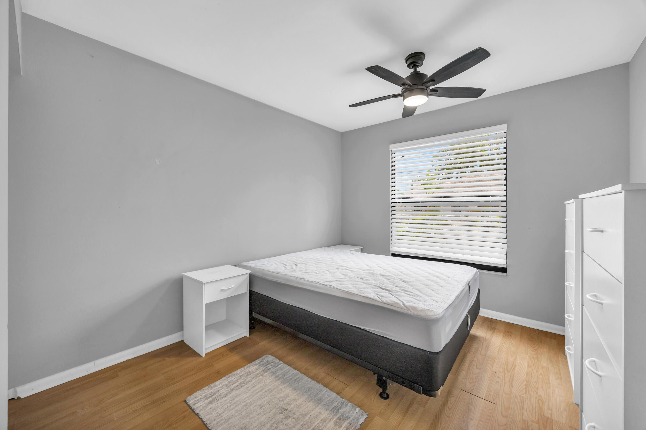 130 Sherwood Circle 14d